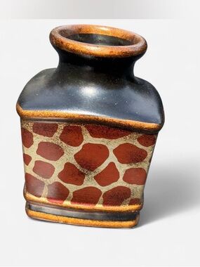 Hobby Lobby Brown and Black Giraffe Pattern Vase